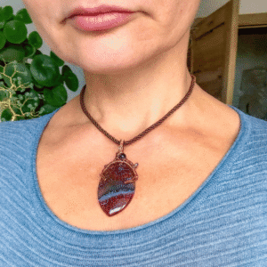 Naszyjnik słowiański z lunulą i naturalnym agatem rękodzieło