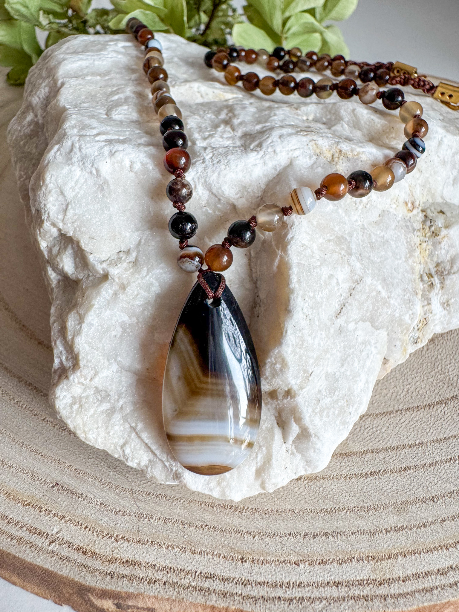 Naszyjnik z brązowego agatu pasiastego - obrazek 3
