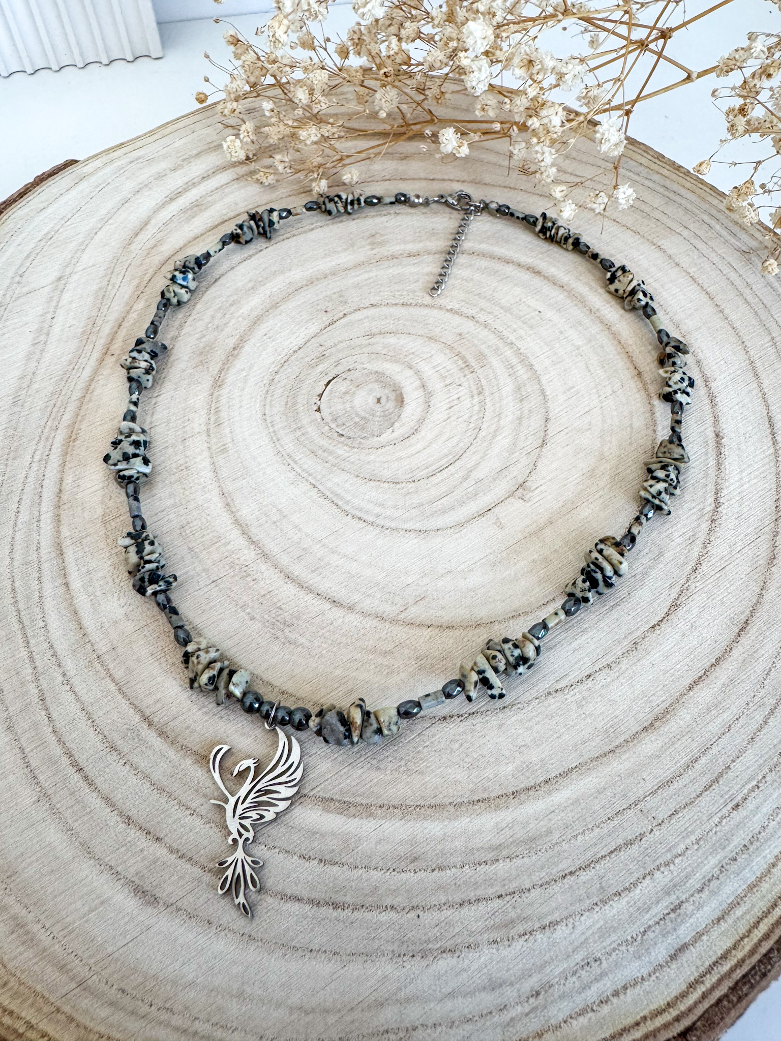 Naszyjnik z jaspisu dalmatyńskiego i hematytu z zawieszką feniksa – siła i odrodzenie - obrazek 4