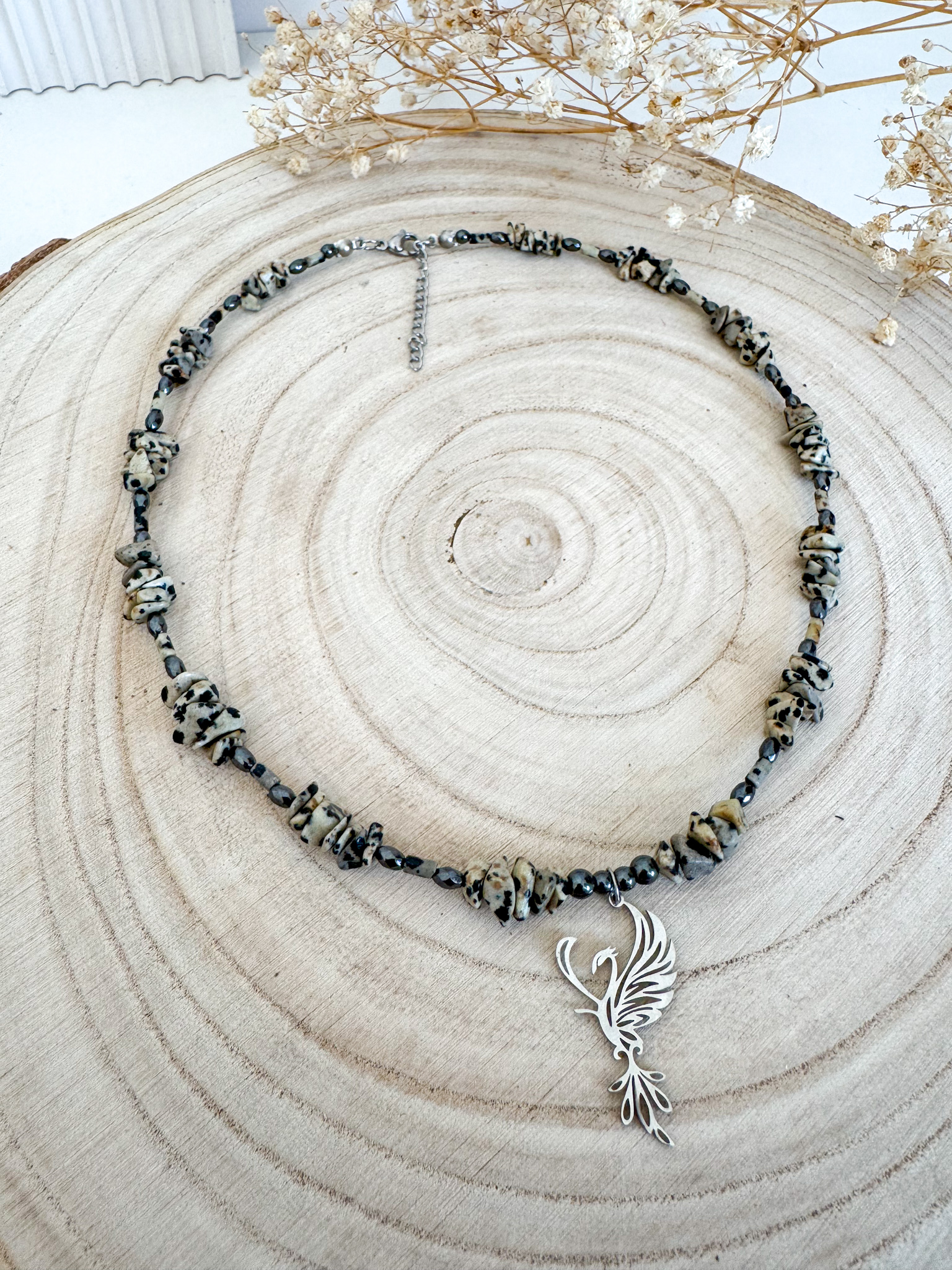 Naszyjnik z jaspisu dalmatyńskiego i hematytu z zawieszką feniksa – siła i odrodzenie - obrazek 2