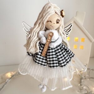 Box świąteczny aniołek z fletem ozdoba na choinkę makrama zapakowany na prezent