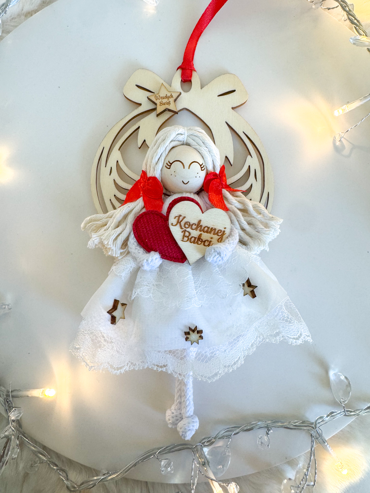 Prezent świąteczny dla babci aniołek makramowy bombka - obrazek 2