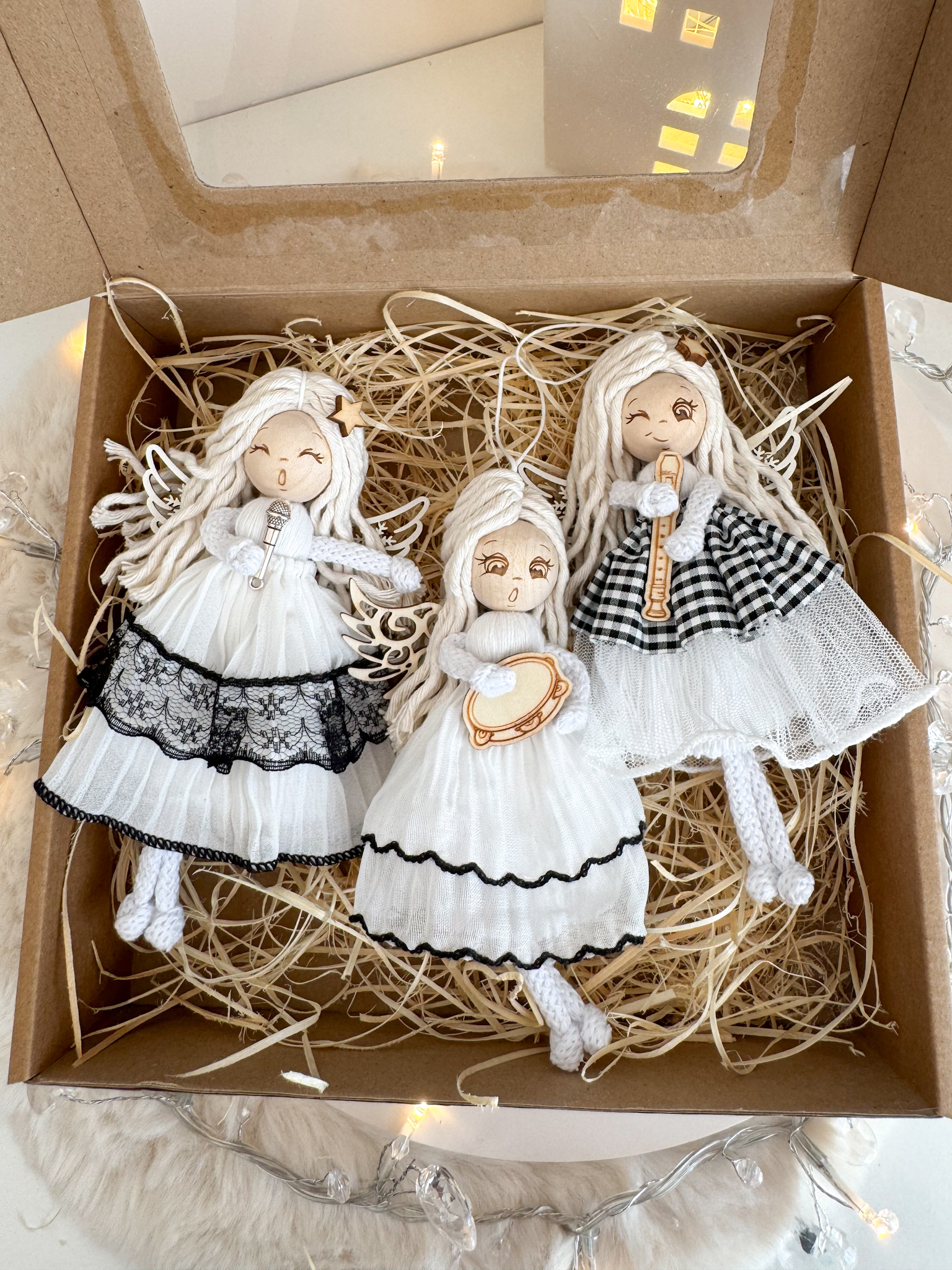 Box świąteczny zestaw 3 aniołków ozdoby na choinkę makrama prezent anielskie trio - obrazek 6